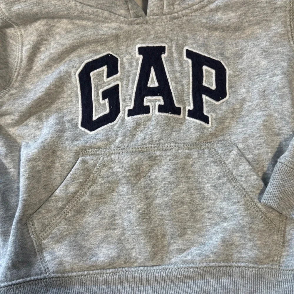Baby GAP‎ Gray Hoodie Pullover Sweatshirt 18-24 Months Toddler Outfit